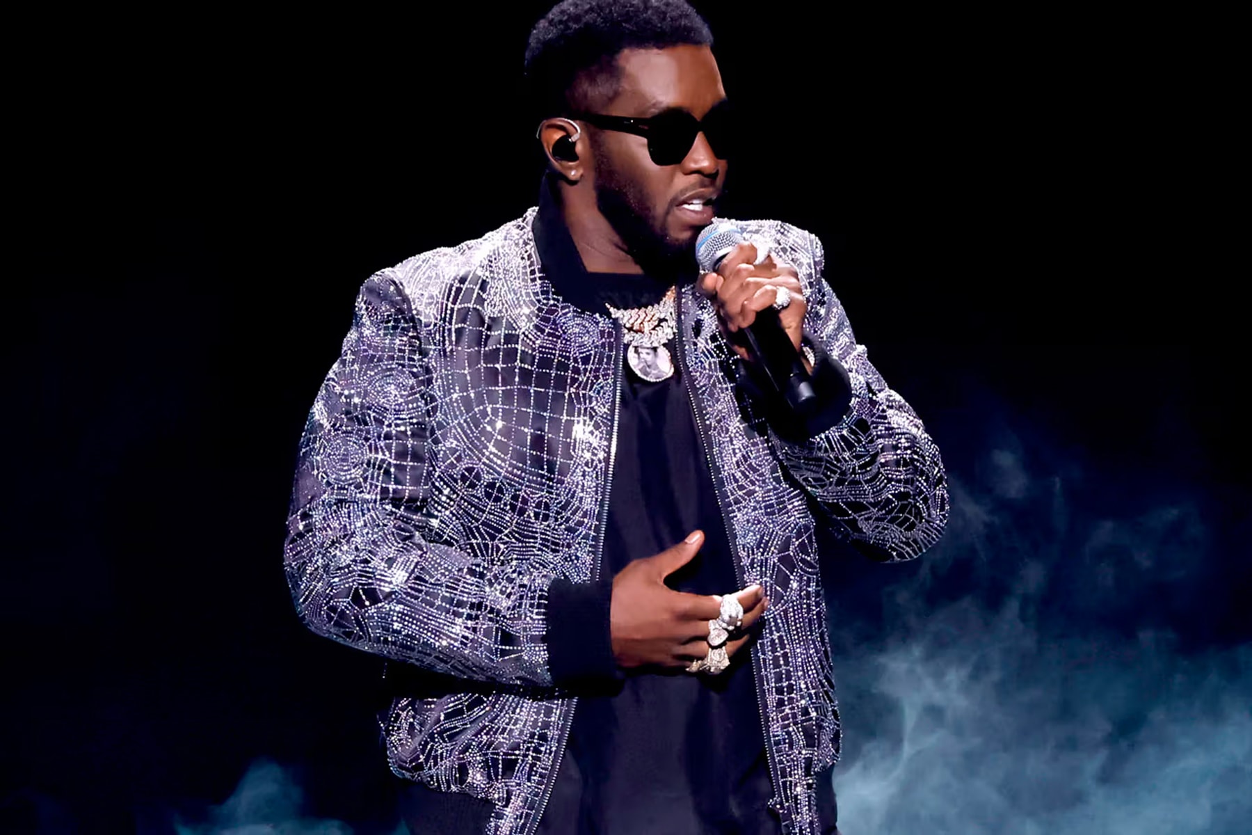 「吹牛老爹」Diddy 因性侵、誘騙、下藥而遭《Love》專輯製作人起訴